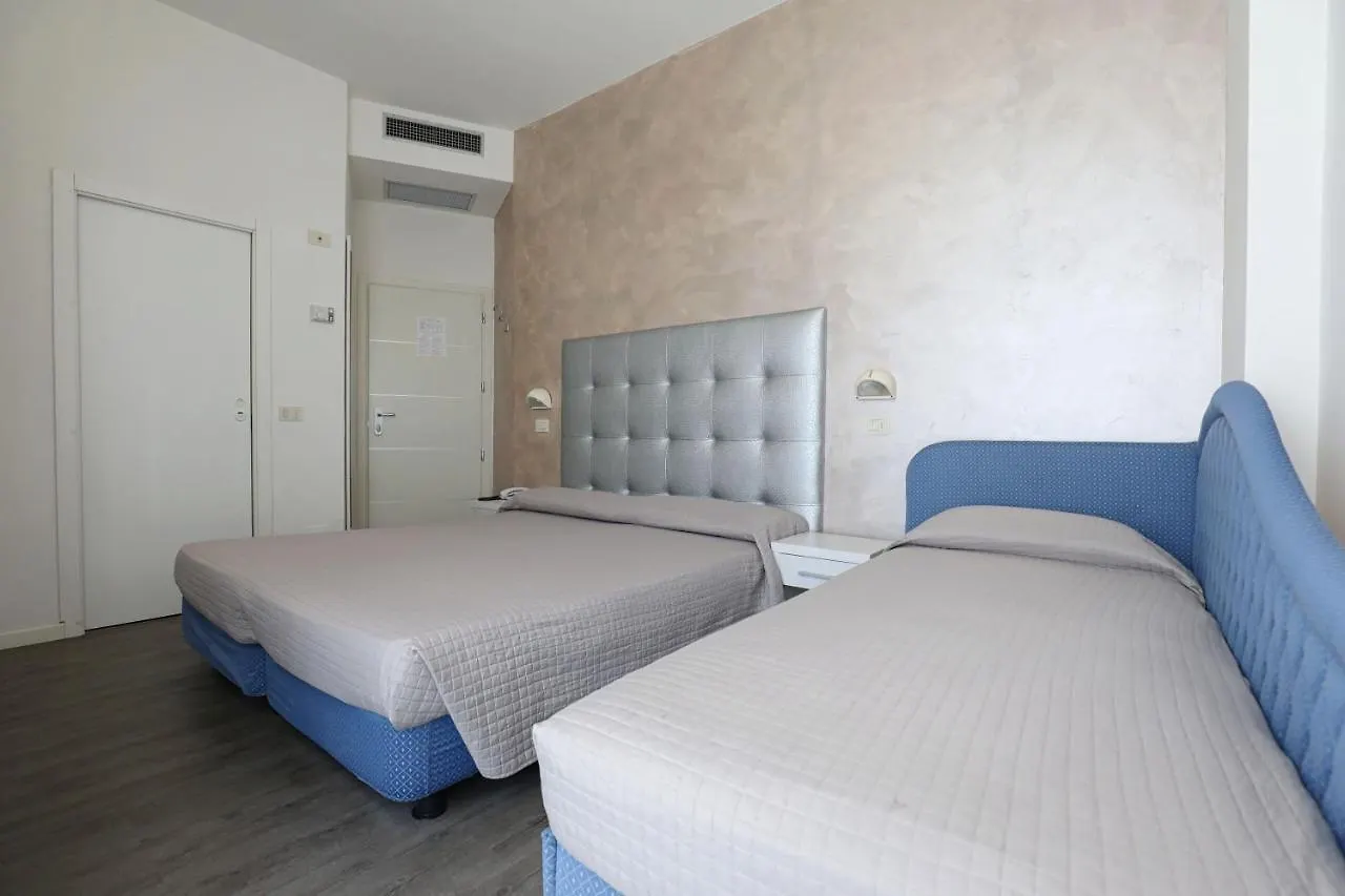 Hotel Daniel'S Fronte Mare 3*, Riccione